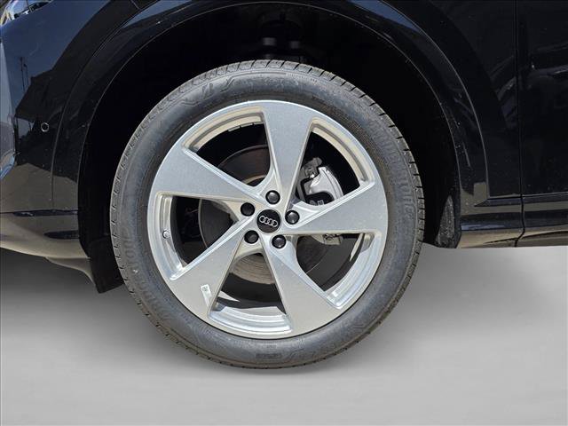 Used 2025 Audi Q5 Premium Plus w/ Premium Plus AWD/4WD image 9