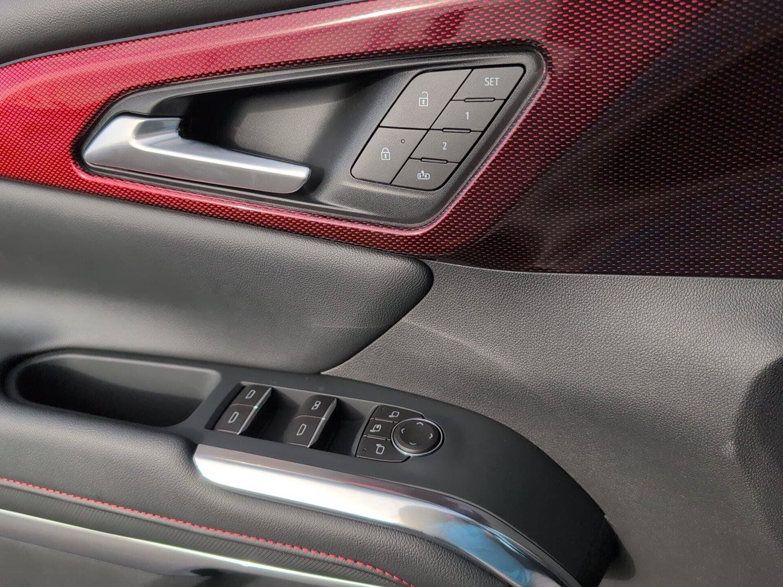 New 2026 Chevrolet Traverse RS w/ LPO, Floor Liner Package FWD image 14