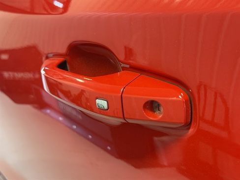 Used 2025 Chevrolet Silverado 1500 LT image 8