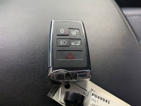 Certified 2021 Land Rover Defender 110 X AWD/4WD image 33
