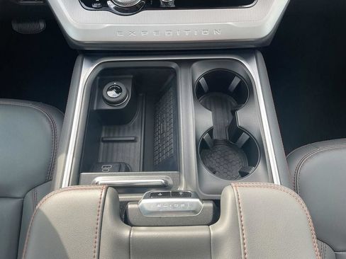 Used 2025 Ford Expedition Max Active RWD image 32