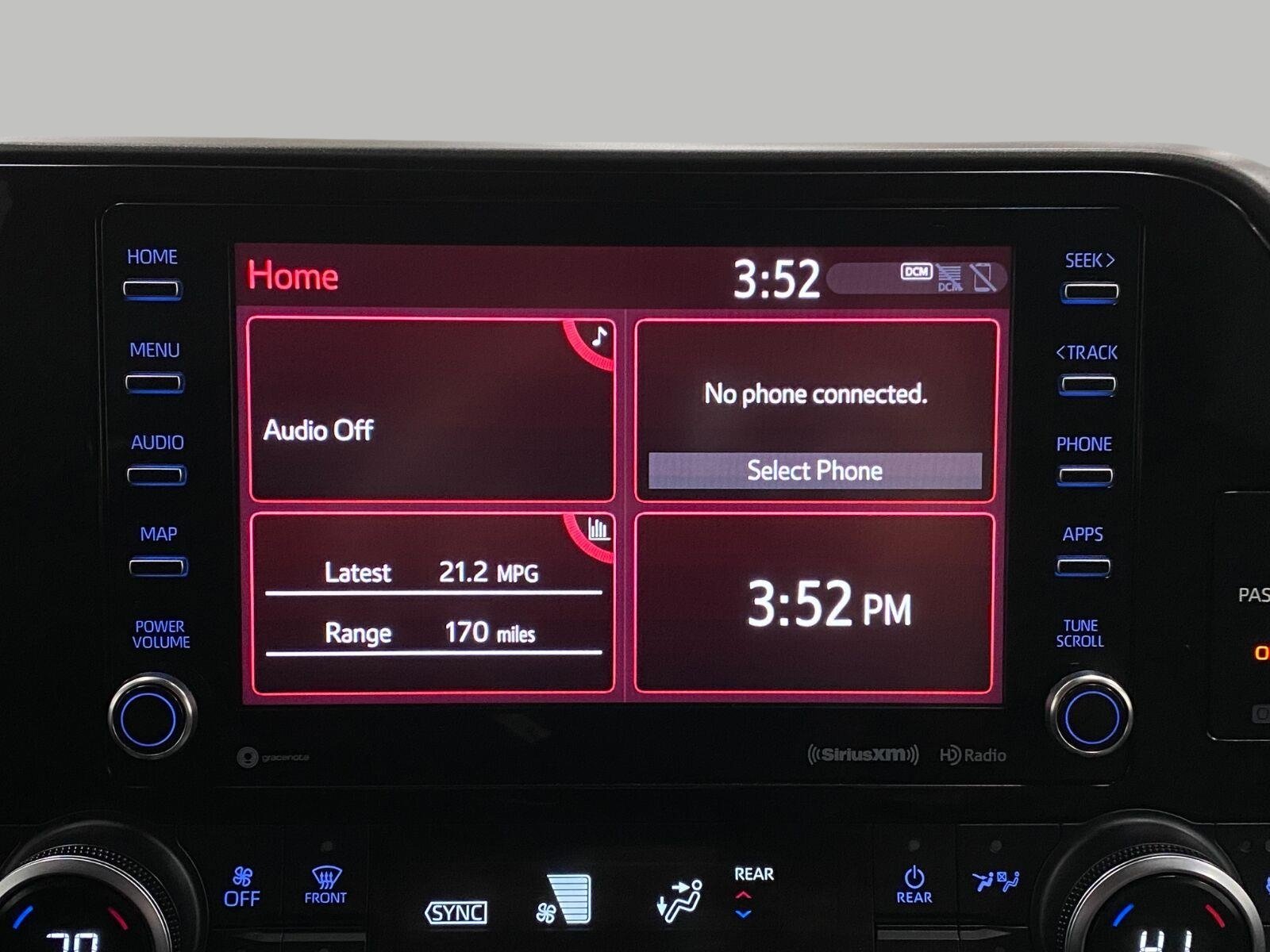 Used 2021 Toyota Highlander XLE AWD/4WD image 22