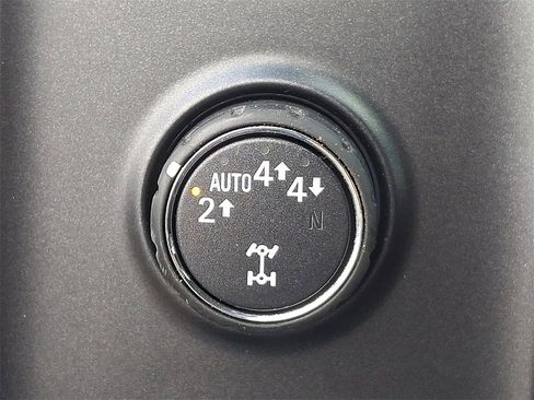 Used 2018 GMC Sierra 1500 SLT image 24