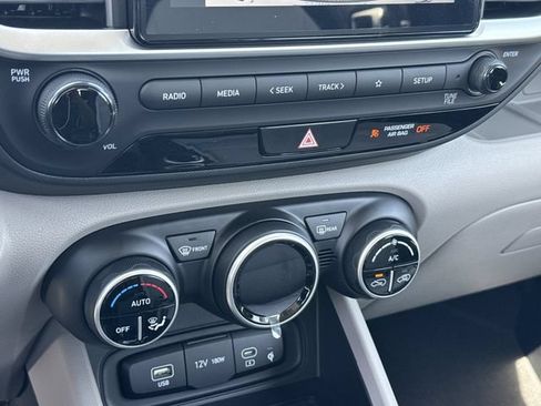 New 2026 Hyundai Venue SEL FWD image 32
