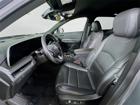 Used 2024 Cadillac XT4 Premium Luxury image 10