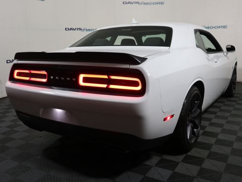 Used 2019 Dodge Challenger R/T Scat Pack RWD image 6