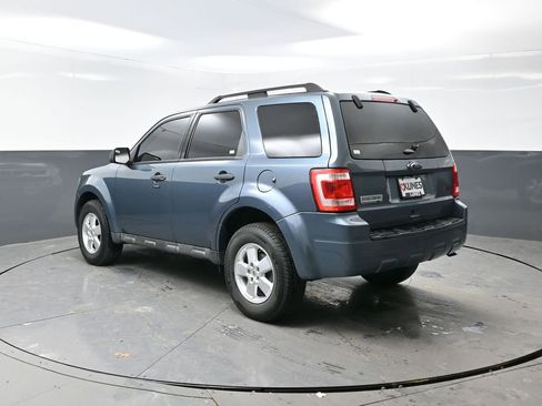 Used 2011 Ford Escape XLT image 9