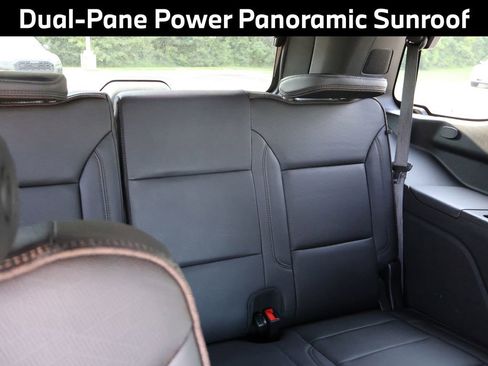 Used 2023 Chevrolet Tahoe High Country AWD/4WD image 16