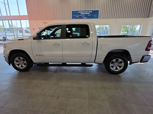 Used 2024 RAM 1500 Laramie AWD/4WD image 12