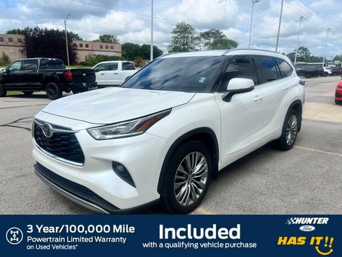 Used 2021 Toyota Highlander Platinum AWD/4WD image 2