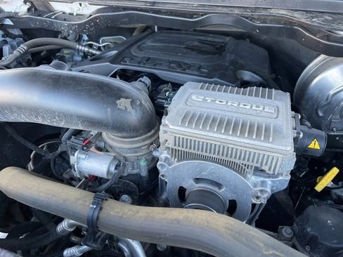 Used 2024 RAM 1500 Laramie image 40