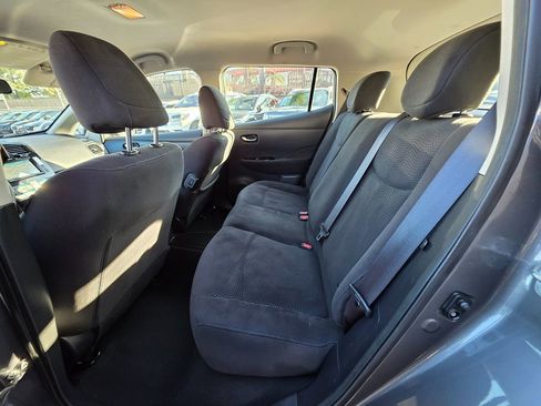 Used 2015 Nissan Leaf SV image 22