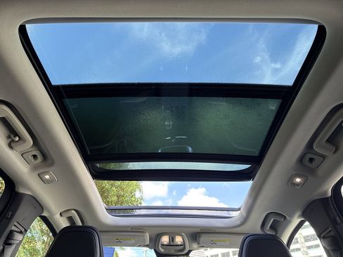 New 2026 Volvo XC90 B5 Ultra image 18