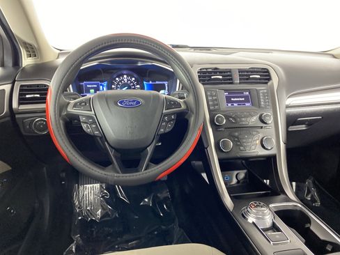 Used 2018 Ford Fusion S image 34