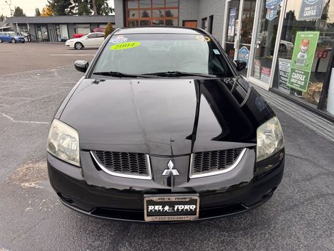 Used 2004 Mitsubishi Galant ES image 2