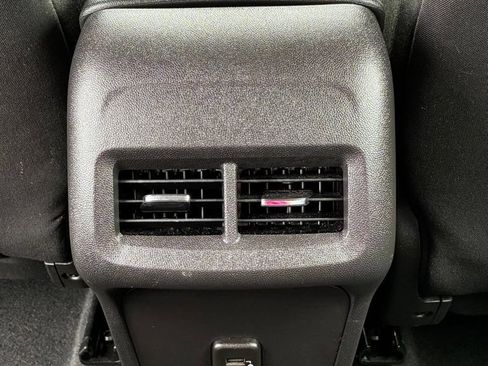 Used 2024 Chevrolet Equinox LS AWD/4WD image 31