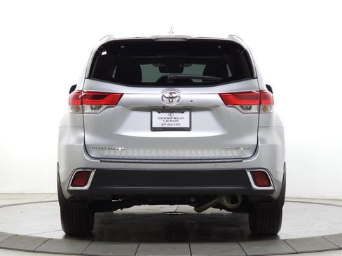 Used 2019 Toyota Highlander Limited image 7