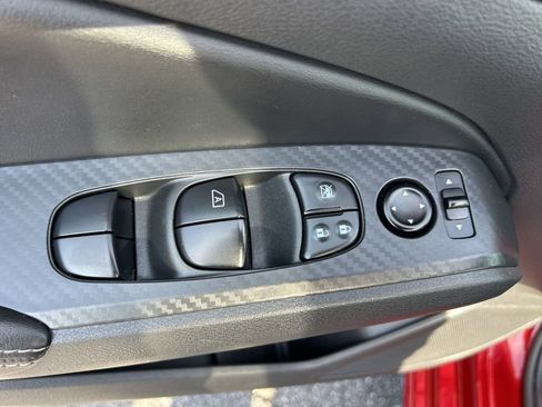 Used 2024 Nissan Altima 2.5 SV image 13