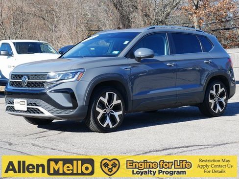 Used 2022 Volkswagen Taos SEL image 1