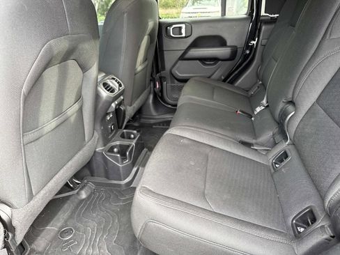 Used 2021 Jeep Gladiator Overland w/ Safety Group image 10