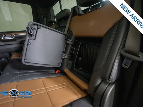Used 2025 Chevrolet Silverado 1500 High Country w/ Technology Package AWD/4WD image 30