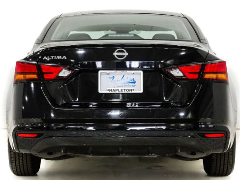 Used 2023 Nissan Altima 2.5 S image 7