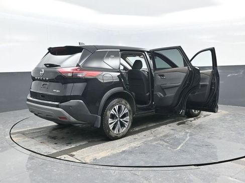 Used 2021 Nissan Rogue SV image 22
