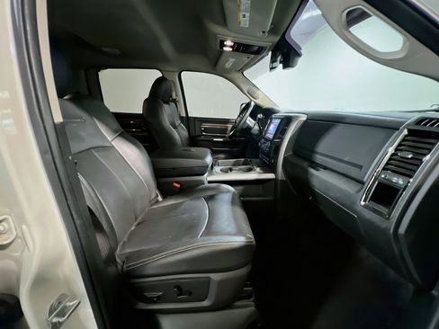 Used 2018 RAM 2500 Laramie w/ Sport Appearance Group AWD/4WD image 21