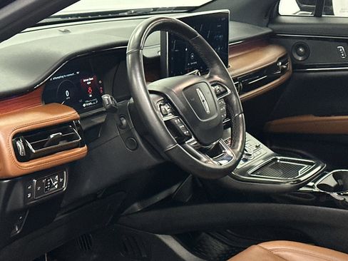 Certified 2022 Lincoln Nautilus Reserve w/ Monochromatic Package image 16