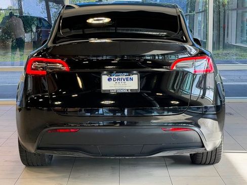Used 2021 Tesla Model Y Long Range AWD/4WD image 6