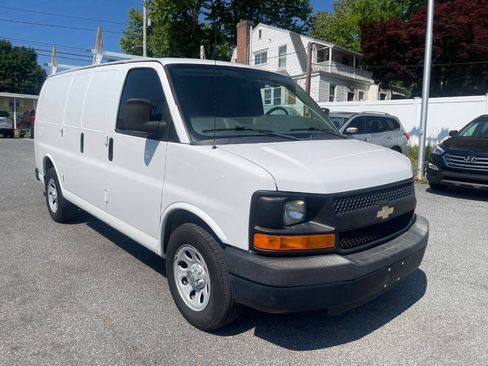 Used 2012 Chevrolet Express 1500 RWD image 4