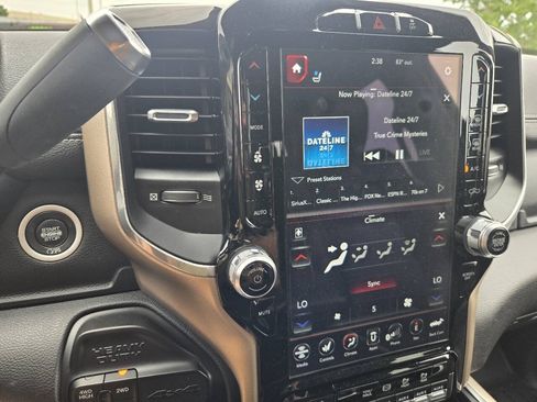 Used 2019 RAM 2500 Laramie w/ Night Edition AWD/4WD image 17