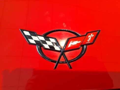 Used 2001 Chevrolet Corvette Coupe RWD image 16