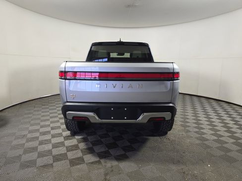 Used 2023 Rivian R1T Launch Edition image 4