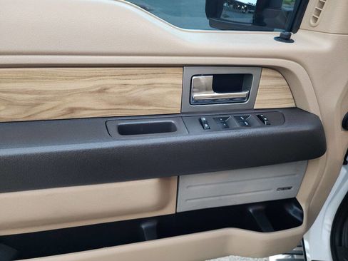 Used 2011 Ford F150 Lariat w/ Lariat Chrome Pkg image 33