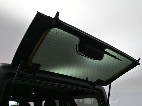 Used 2022 Jeep Wrangler Unlimited Sport image 43