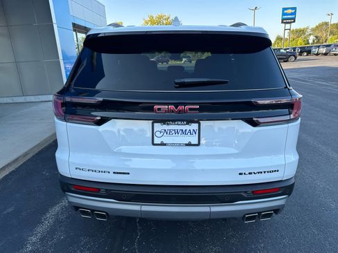 Used 2025 GMC Acadia Elevation image 9