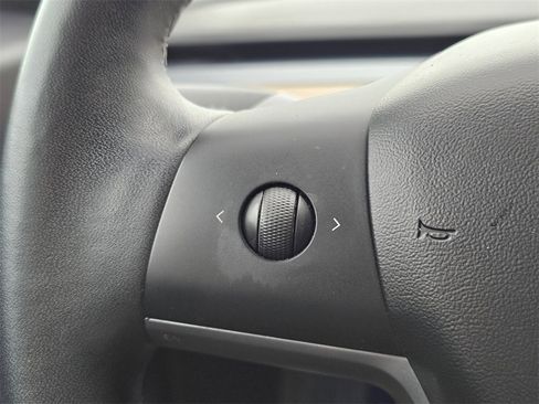 Used 2019 Tesla Model 3 Performance image 21