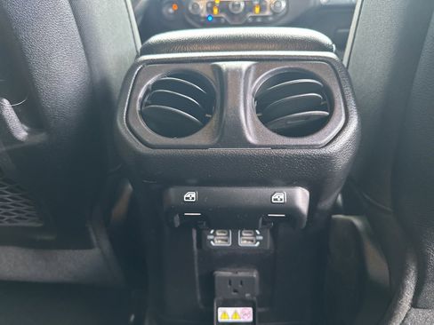 Used 2021 Jeep Wrangler Unlimited Rubicon 4xe w/ Steel Bumper Group image 30