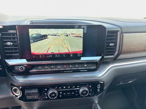 Used 2024 Chevrolet Silverado 1500 High Country w/ Technology Package image 22