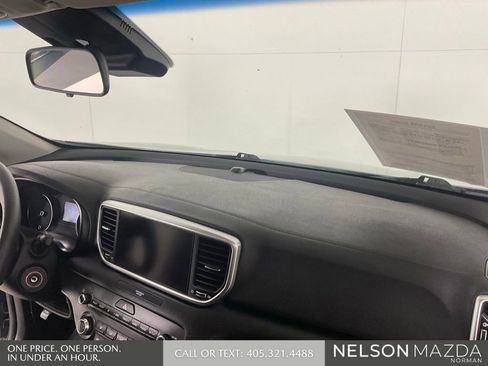 Used 2021 Kia Sportage LX FWD image 31