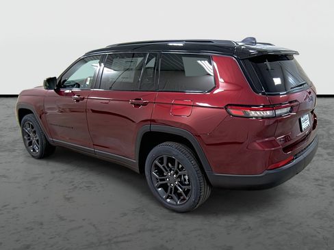New 2025 Jeep Grand Cherokee L Limited image 2