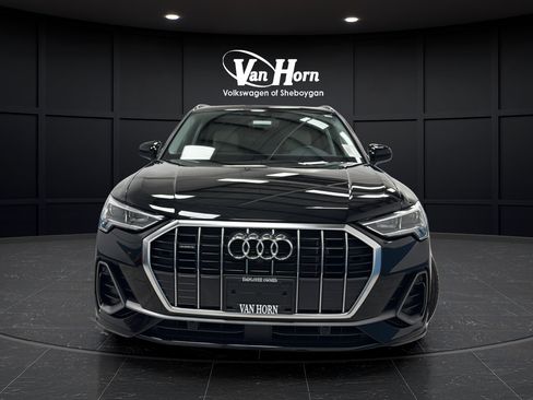 Used 2024 Audi Q3 2.0T Premium Plus AWD/4WD image 2