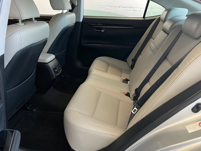 Used 2018 Lexus ES 350 w/ Premier Package FWD image 32