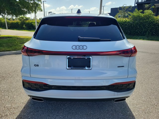 Certified 2025 Audi Q5 Premium Plus w/ Premium Plus AWD/4WD image 5