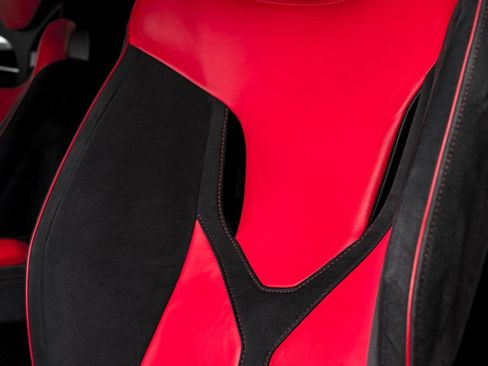 Used 2025 Lamborghini Revuelto image 20