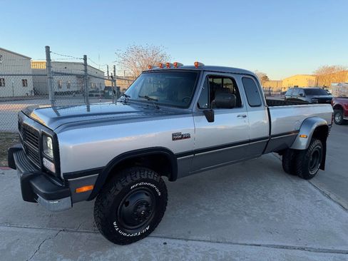 Used 1993 Dodge D/W Truck 350 image 42