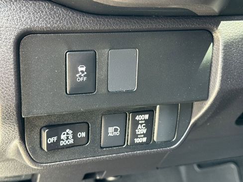 Used 2023 Toyota Tacoma TRD Off-Road AWD/4WD image 28