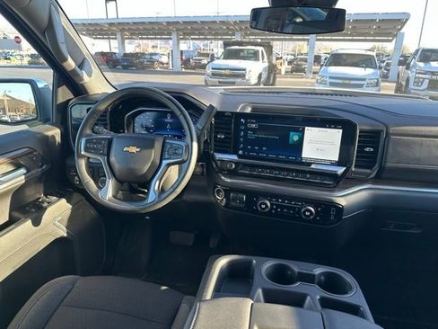 Certified 2024 Chevrolet Silverado 1500 LT w/ Z71 Off-Road Package AWD/4WD image 15