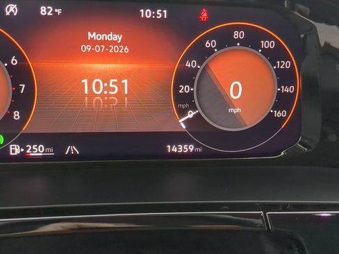 Certified 2025 Volkswagen Atlas Peak Edition SE AWD/4WD image 37